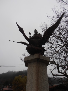 韓志和の像